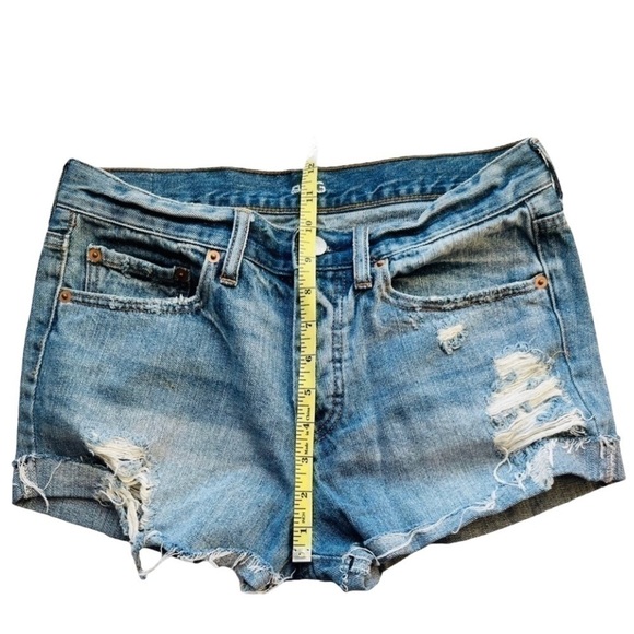 BDG distressed denim mid-rise shorts tomgirl acid wash Size 26W button fly - Picture 10 of 12